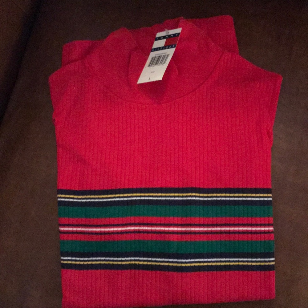 NWT Tommy Hilfger short sleeve top.